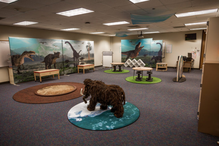 Digging Dino / Journey Through Time Theme, Convertible Classroom